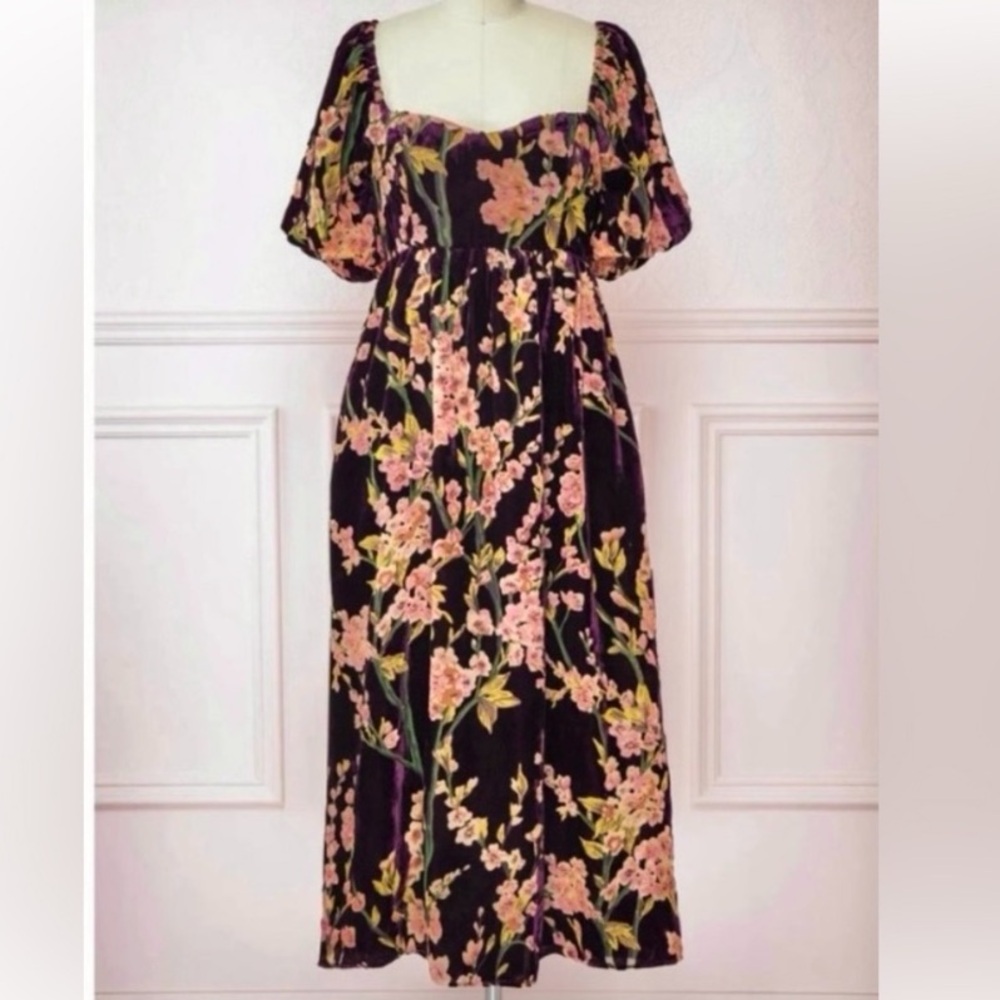NWOT Adelyn Rae Velvet Floral Midi Dress